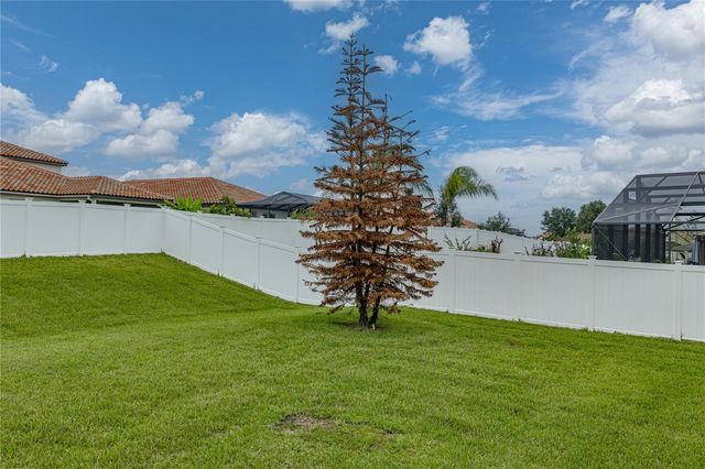 1894 VIA LAGO DRIVE, Lakeland, FL 33810