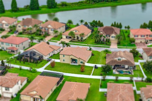 1894 VIA LAGO DRIVE, Lakeland, FL 33810