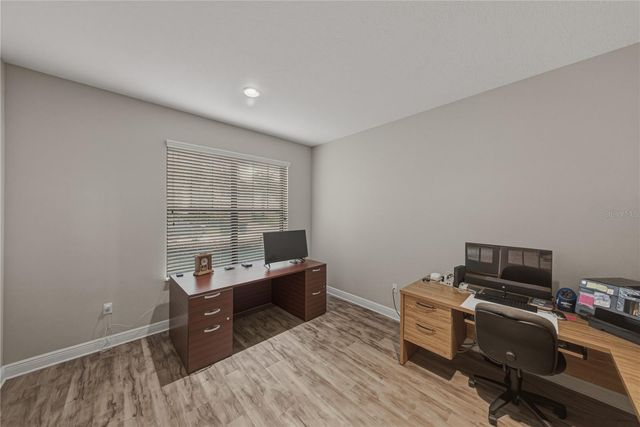 1894 VIA LAGO DRIVE, Lakeland, FL 33810