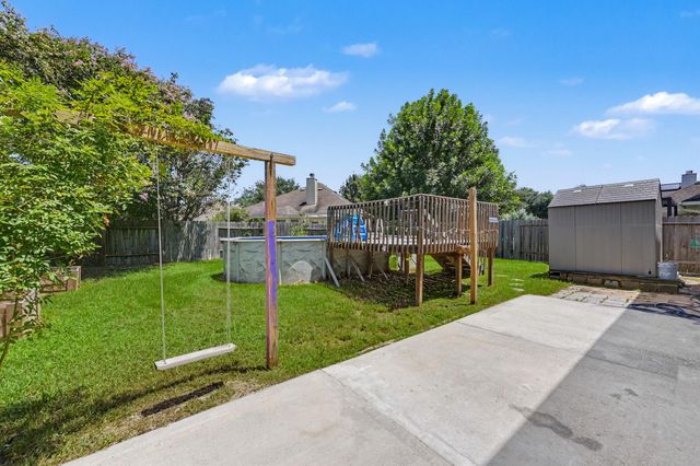 11910 Lois Lane, Pinehurst, TX 77362