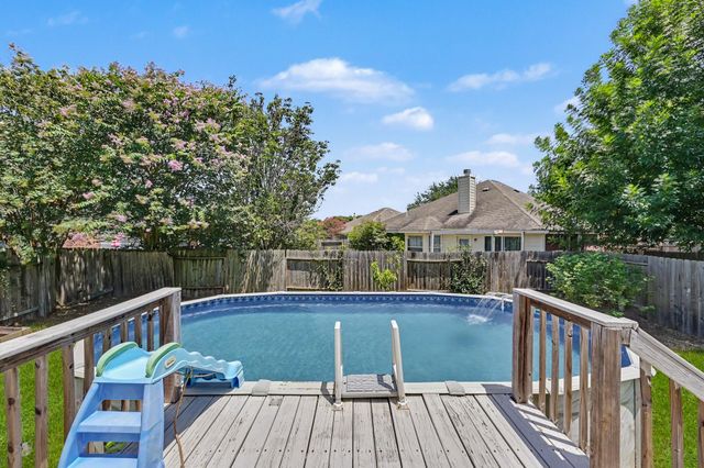 11910 Lois Lane, Pinehurst, TX 77362