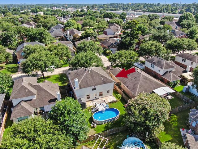11910 Lois Lane, Pinehurst, TX 77362