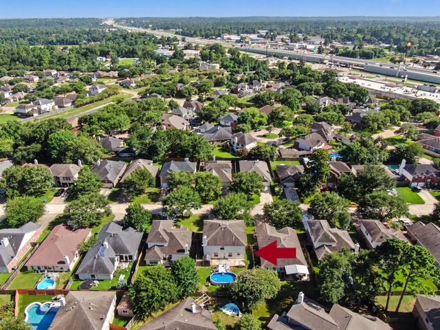 11910 Lois Lane, Pinehurst, TX 77362