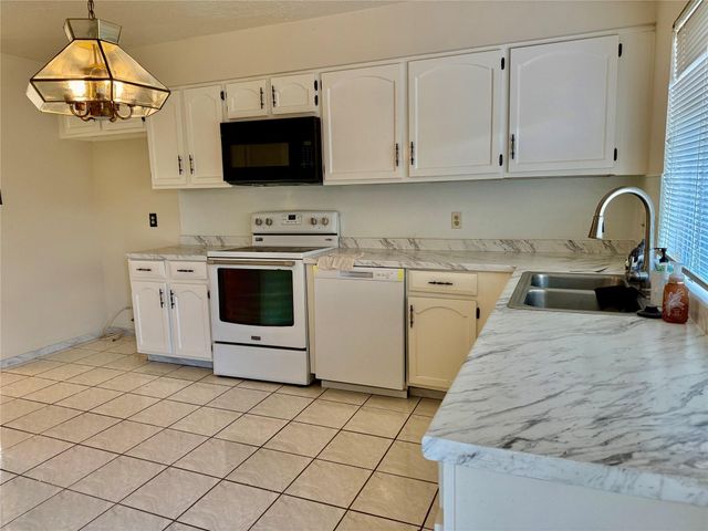 2802 Valley Forest Drive, Missouri City, TX 77489