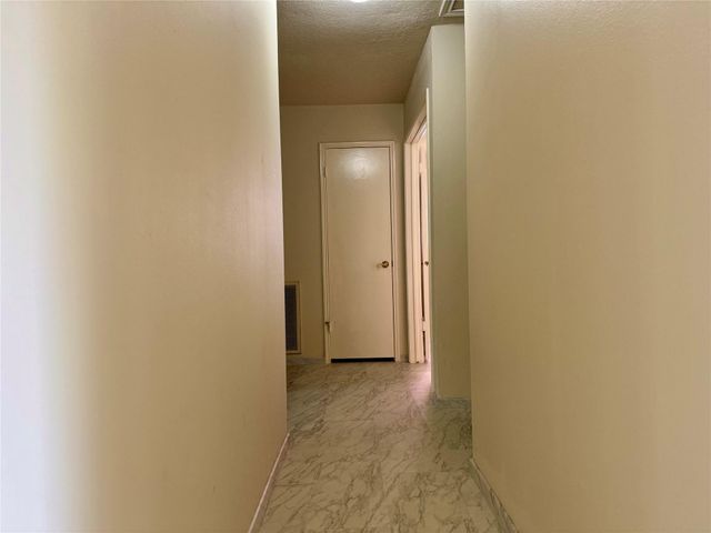 2802 Valley Forest Drive, Missouri City, TX 77489