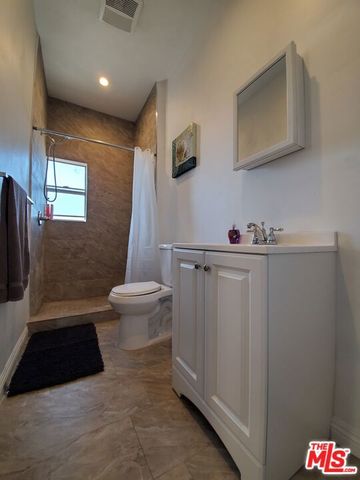 1978 Bonsallo Avenue, Los Angeles, CA 90007