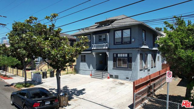 1978 Bonsallo Avenue, Los Angeles, CA 90007