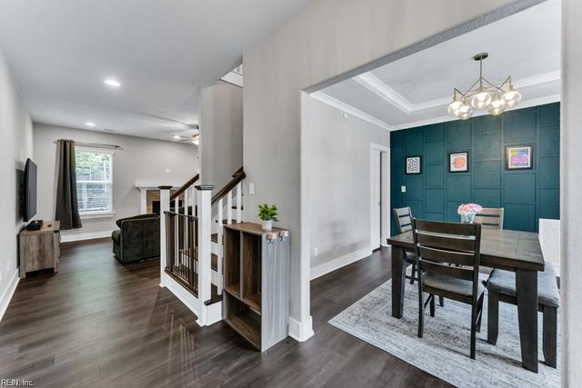 219 Dunway LN, Chesapeake, VA 23323