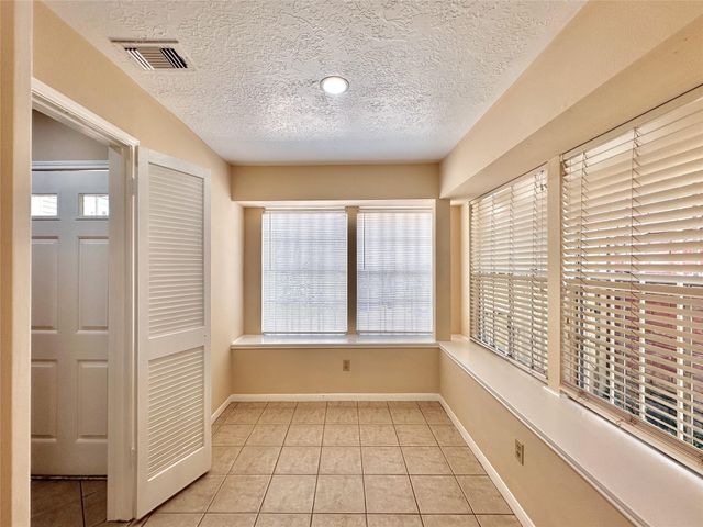 6437 Chatham Island Lane, Houston, TX 77035