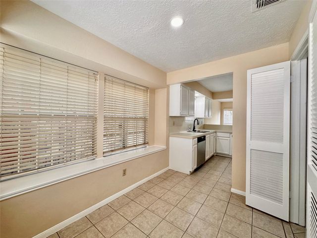 6437 Chatham Island Lane, Houston, TX 77035