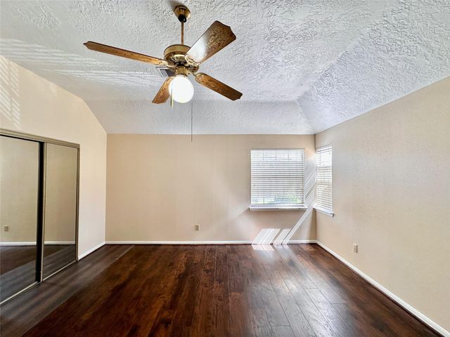 6437 Chatham Island Lane, Houston, TX 77035