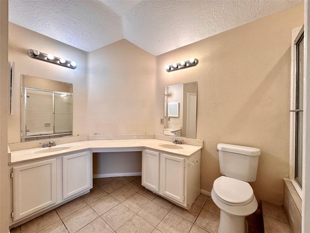 6437 Chatham Island Lane, Houston, TX 77035