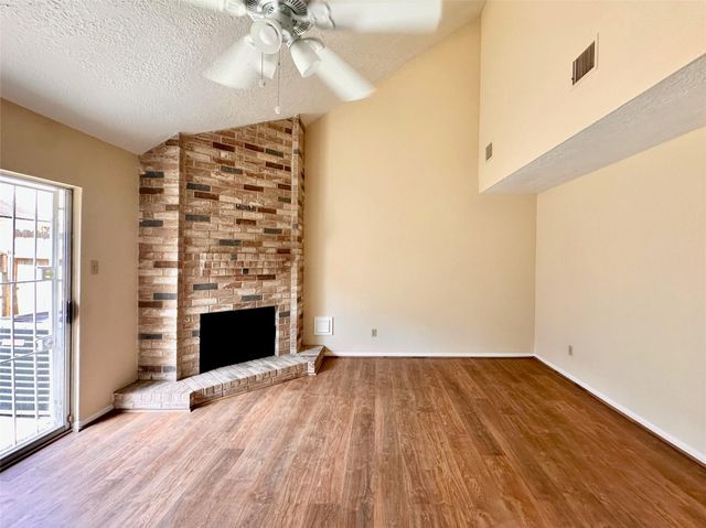 6437 Chatham Island Lane, Houston, TX 77035