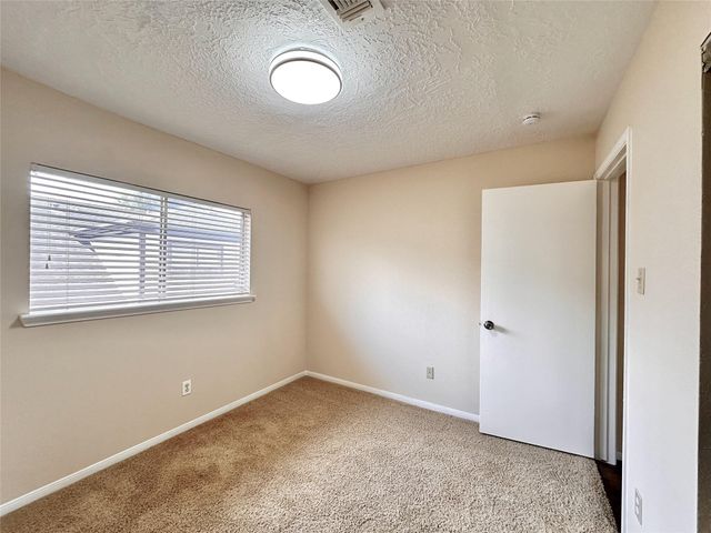 6437 Chatham Island Lane, Houston, TX 77035