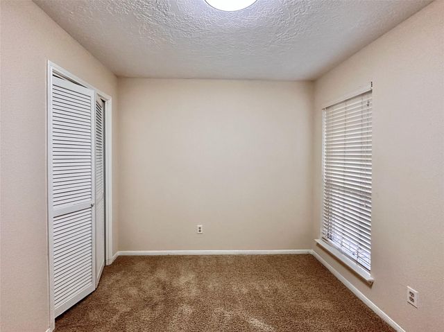 6437 Chatham Island Lane, Houston, TX 77035