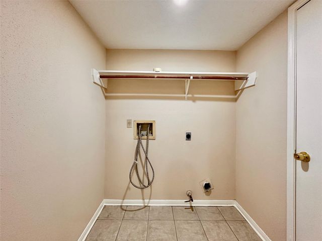 6437 Chatham Island Lane, Houston, TX 77035