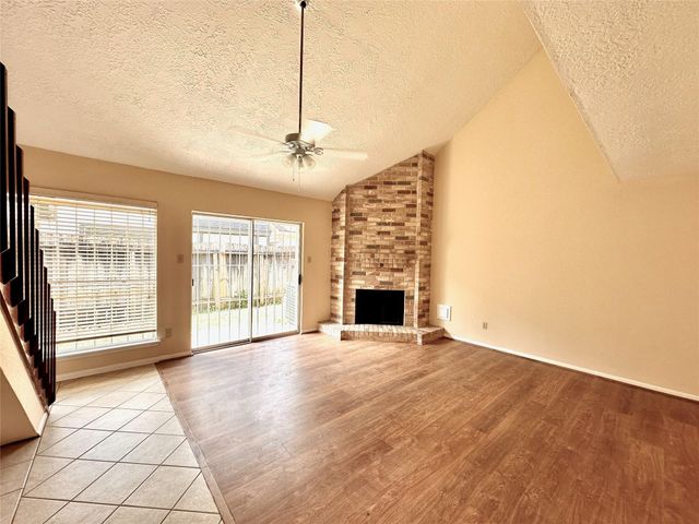 6437 Chatham Island Lane, Houston, TX 77035