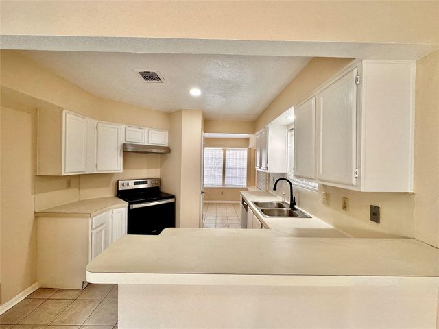 6437 Chatham Island Lane, Houston, TX 77035