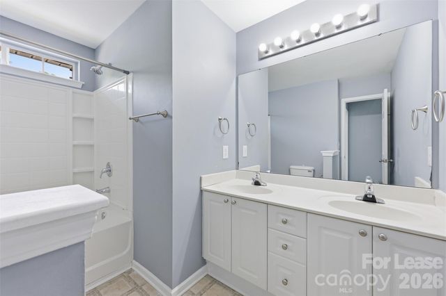 3911 Hathaway Hills Drive, Charlotte, NC 28214