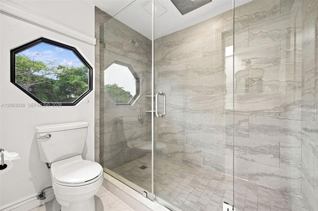 3931 NW 7th Place, Deerfield Beach, FL 33442
