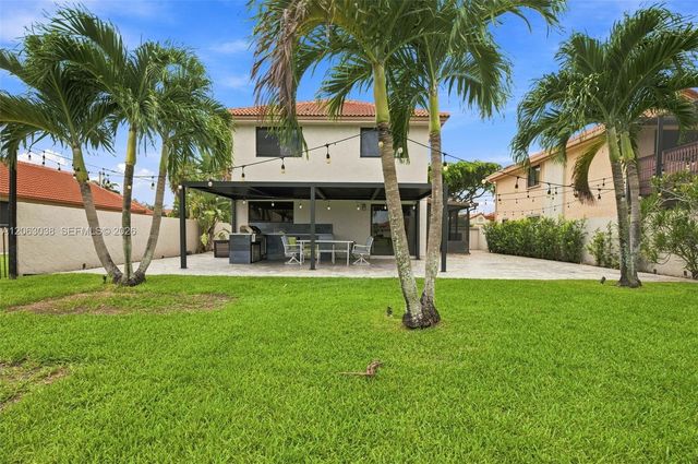 3931 NW 7th Place, Deerfield Beach, FL 33442