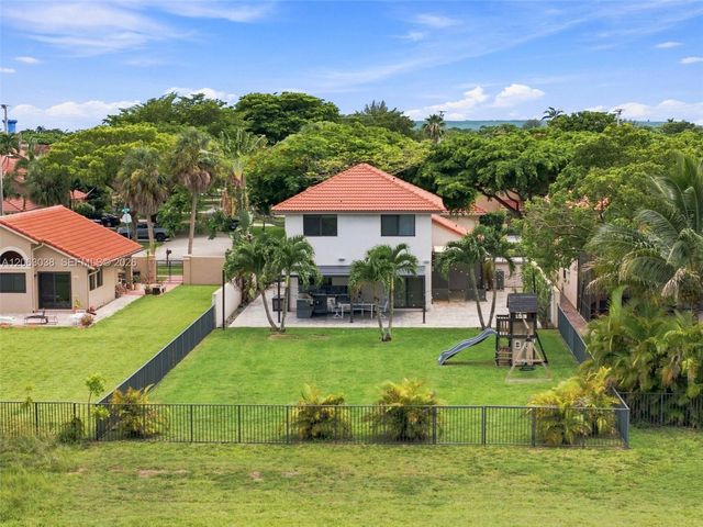 3931 NW 7th Place, Deerfield Beach, FL 33442
