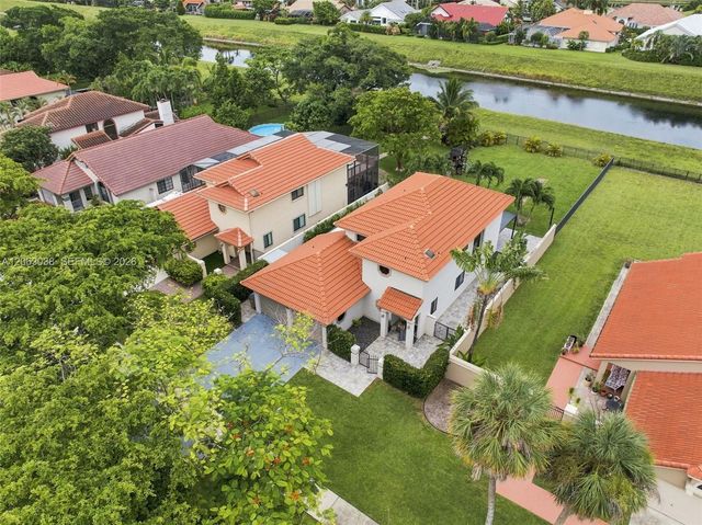 3931 NW 7th Place, Deerfield Beach, FL 33442
