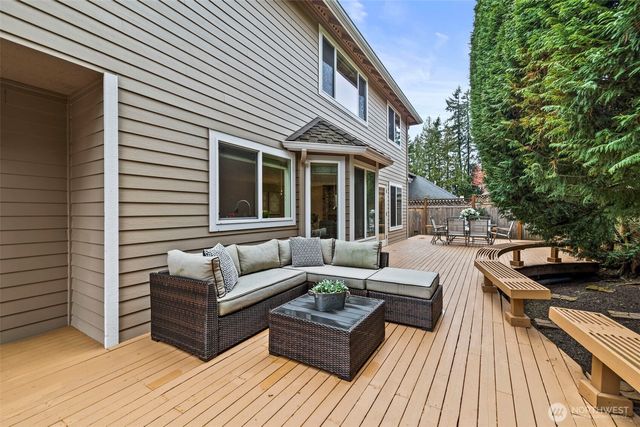 4660 244th Place SE, Sammamish, WA 98029
