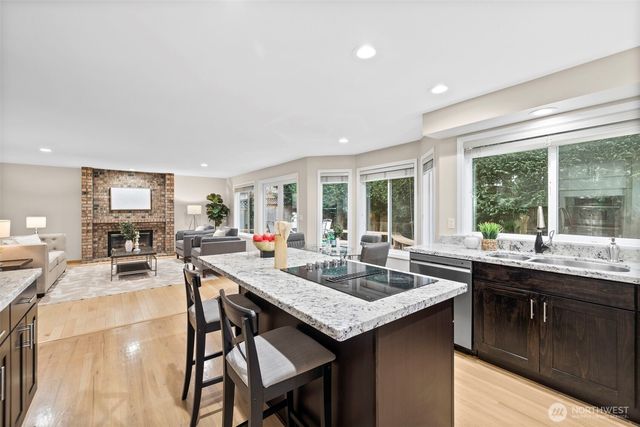 4660 244th Place SE, Sammamish, WA 98029