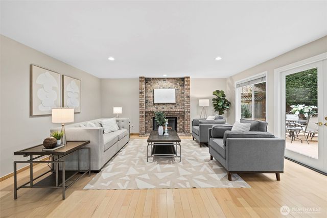 4660 244th Place SE, Sammamish, WA 98029