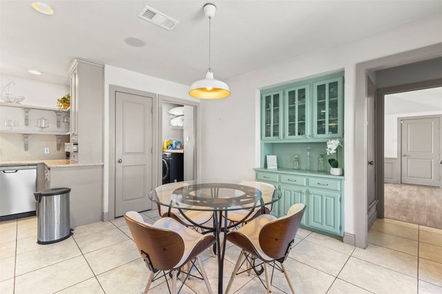 2602 Ramblewood Drive, Carrollton, TX 75006