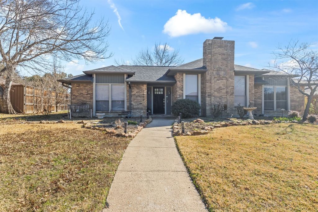 2602 Ramblewood Drive, Carrollton, TX 75006