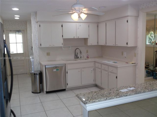 908 Cypress Terrace V57, Pompano Beach, FL 33069
