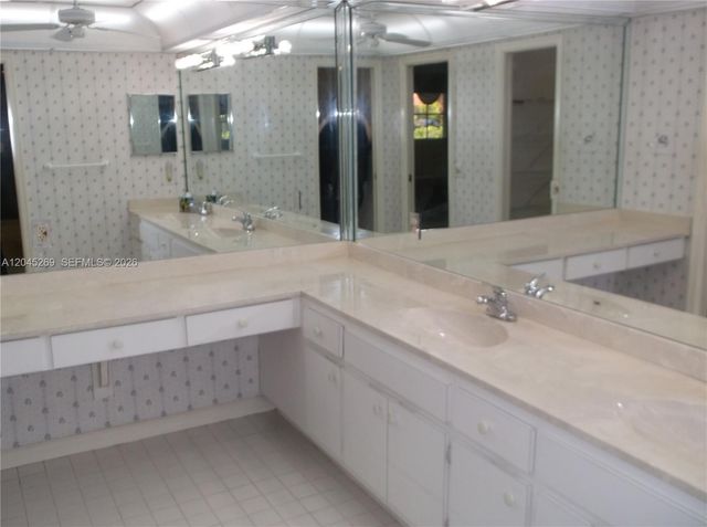 908 Cypress Terrace V57, Pompano Beach, FL 33069