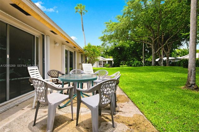 908 Cypress Terrace V57, Pompano Beach, FL 33069