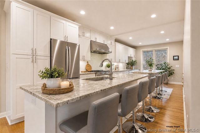 2707 Clearstream Court, New Albany, IN 47150