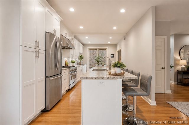 2707 Clearstream Court, New Albany, IN 47150