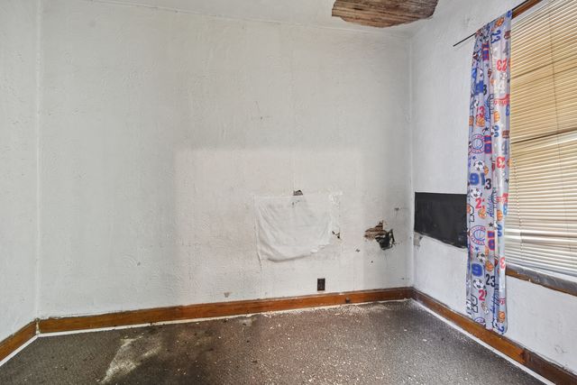 8918 S Woodlawn Avenue, Chicago, IL 60619