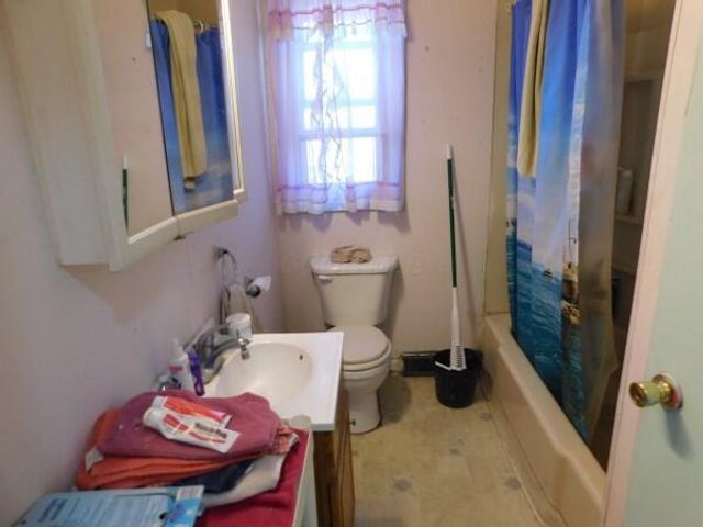 165 N Homer Avenue, Logan, OH 43138