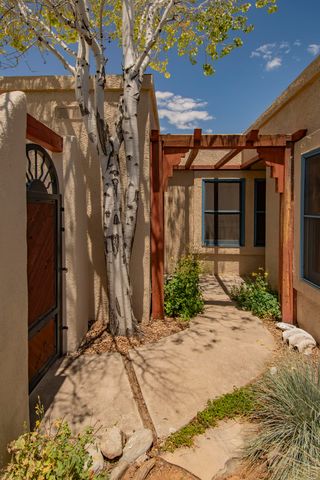 13017 Nandina Way SE, Albuquerque, NM 87123