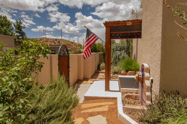 13017 Nandina Way SE, Albuquerque, NM 87123