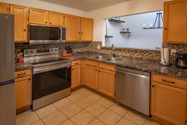 13017 Nandina Way SE, Albuquerque, NM 87123