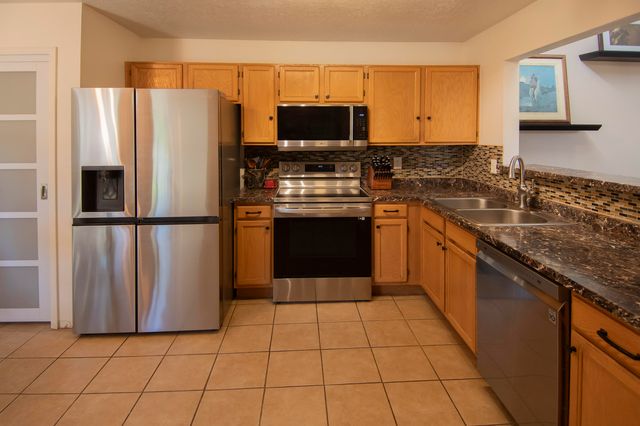 13017 Nandina Way SE, Albuquerque, NM 87123