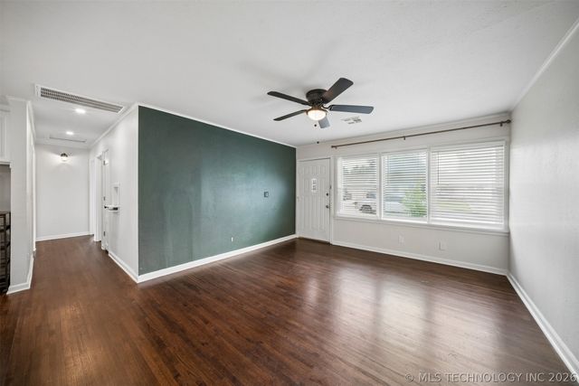 6207 E Newton Street, Tulsa, OK 74115