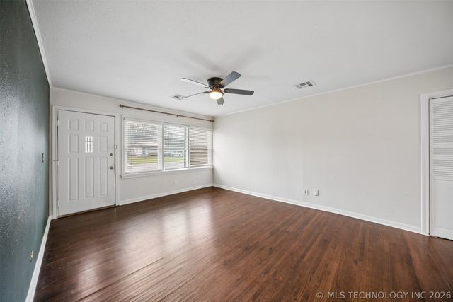 6207 E Newton Street, Tulsa, OK 74115
