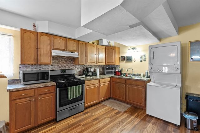 394 Lees River Ave, Somerset, MA 02725