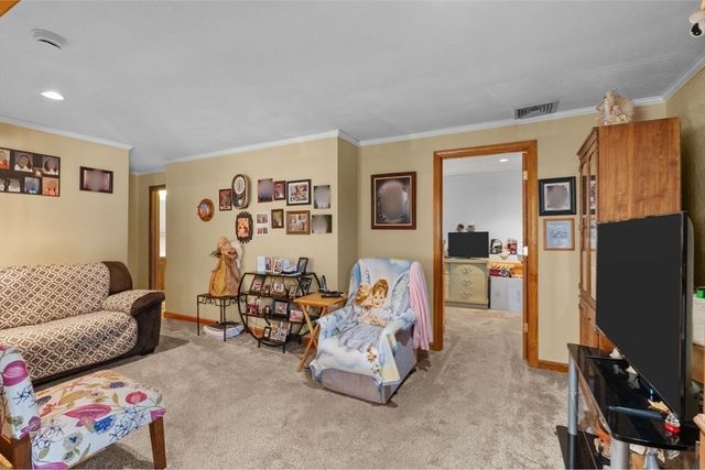 394 Lees River Ave, Somerset, MA 02725