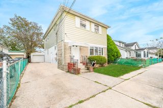 22 Gotham Avenue, Elmont, NY 11003