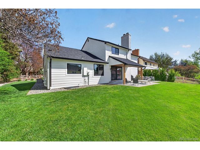 10708 W Chautauga Mtn, Littleton, CO 80127