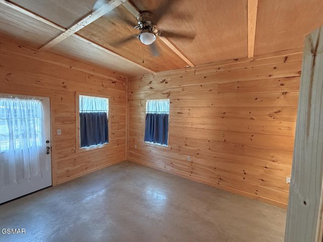 1910 Seaton Road, Greeneville, TN 37743